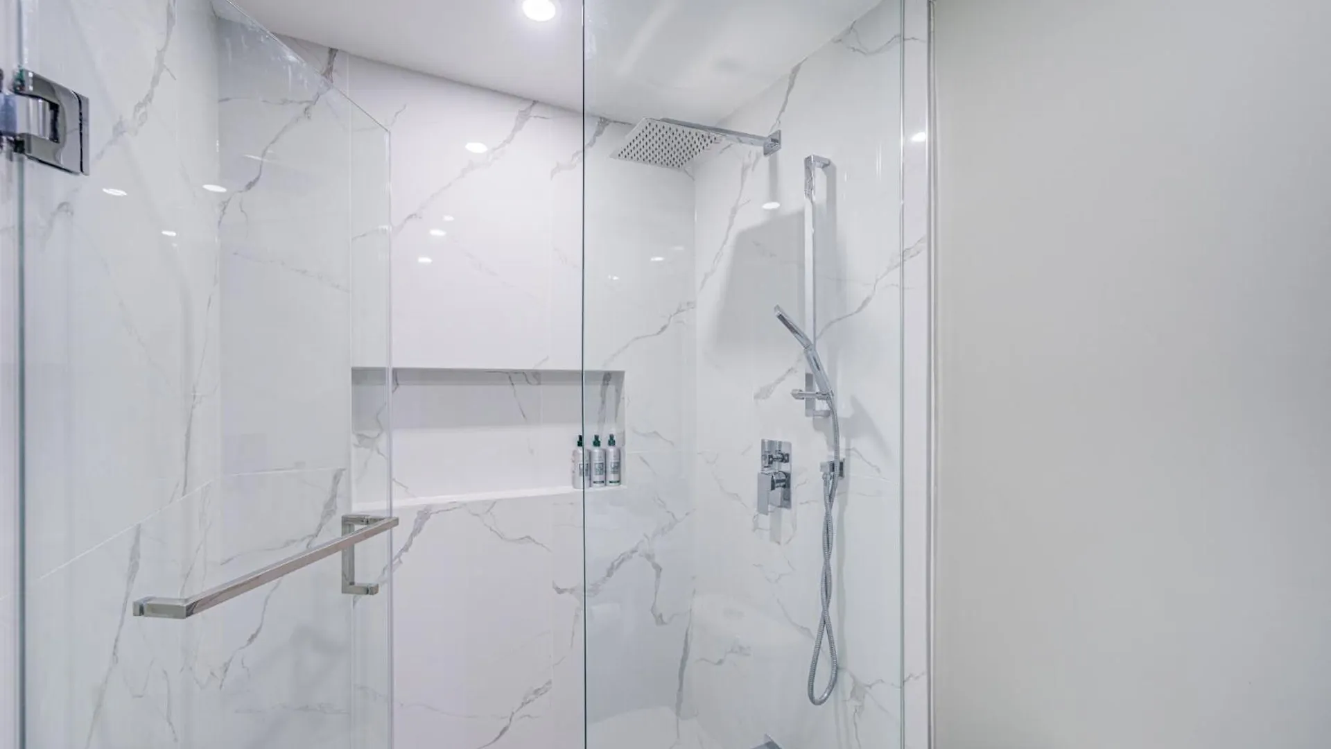 Nest In The Orchard--Cozy Room تورونتو بيت ضيافة