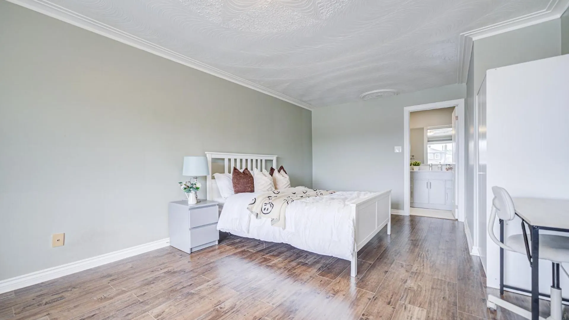 بيت ضيافة Nest In The Orchard--Cozy Room تورونتو